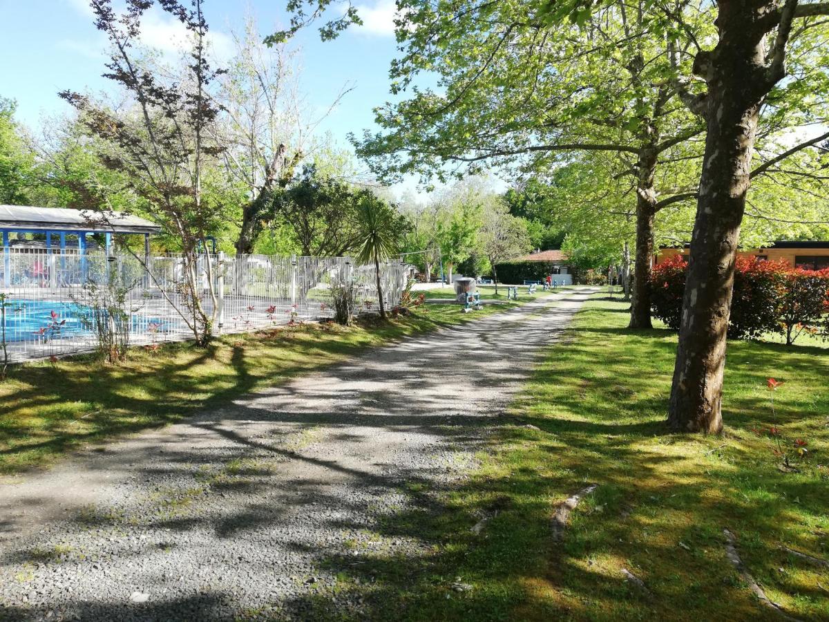 Petite Maison De Vacances Hotell Onesse-et-Laharie Exteriör bild